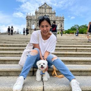 Becky is vice president of hospitality development at Galaxy Entertainment Group, a Hong Kong listed company. She lives in Macao SAR with Haru, a three-year-old Maltese puppy.