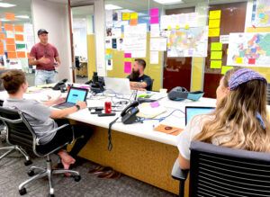 Col. Steve Miska MBA ’99 (Ret.) speaking to the Evacuate Our Allies Operations Center team during the ‘Afghan Evacuation’ in August 2021